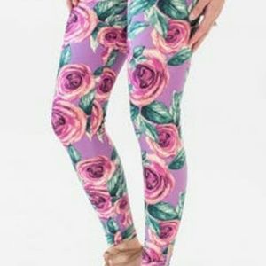 EUC Agnes and Dora leggings